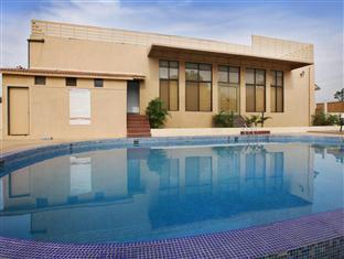 O2 Wellness Club Hotel Pune Exterior photo