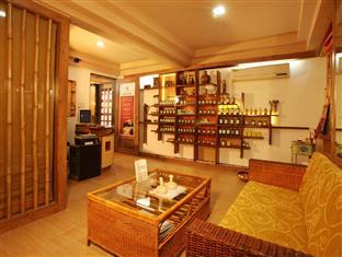 O2 Wellness Club Hotel Pune Exterior photo